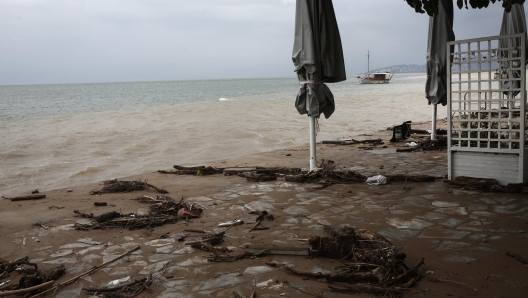 epa10843899 A general view of Agria village during the storm named Daniel,  Volos, Magnesia, Greece, 06 September 2023. Two people died during the storm Daniel sweeping Greece. Meanwhile, the region of Magnesia was faced with heavy storm overnight which lasted for over 10 hours and the phenomena are expected to continue until 06 September.  EPA/YANNIS KOLESIDIS