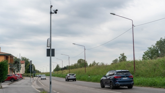 PADOVA - BERGAMASCHI - AUTOVELOX A CADONEGHE FATTO ESPLODERE NELLA NOTTE DEL 9 AGOSTO. - Padova - Autovelox esploso a Cadoneghe - fotografo: marco bergamaschi