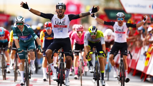 Vuelta Espana 2023 - 78th Edition - 12th stage  Ólvega - Zaragoza 150,6km - 07/09/2023 - Juan Sebastian Molano (COL - UAE Team Emirates) - Kaden Groves (AUS - Alpecin - Deceuninck) - Boy Van Poppel (NED - Intermarché - Circus - Wanty) - Ivo Oliveira (POR - UAE Team Emirates) - photo Rafa Gomez/SprintCyclingAgency©2023