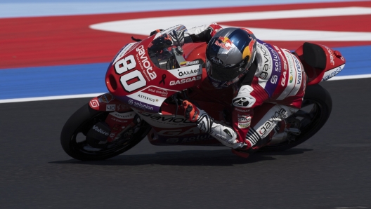 MISANO ADRIATICO, ITALY - SEPTEMBER 09: David Alonso of Colombia and GasGas Aspar Team rounds the bend during the MotoGP Of San Marino - Qualifying at Misano World Circuit on September 09, 2023 in Misano Adriatico, Italy. (Photo by Mirco Lazzari gp/Getty Images)