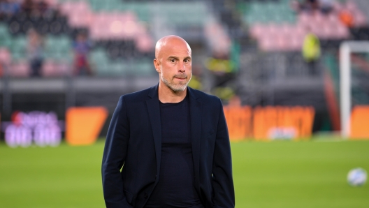 Cagliari Calcio supporters VeneziaÂ?s Head Coach Andrea Soncin during the italian soccer Serie A match Venezia FC vs Cagliari Calcio at the Pier Luigi Penzo stadium in Venice, Italy, 22 May 2022 ANSA/ALESSIO MARINI