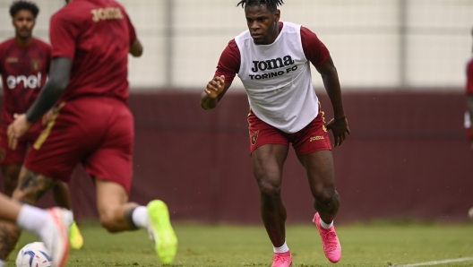 Foto Fabio Ferrari/LaPresse 13 Settembre 2023 - Torino, Italia - sport, calcio -ESCLUSIVA TORINO FC-Allenamento Torino Fc presso lo Stadio Filadelfia.Nella foto:Duván Zapata (Torino FC);   September 13, 2023 Turin, Italy - sport, calcio -EXCLUSIVE TORINO FC-Session training of Torino Fc in Filadelfia Stadium.In the pic:Duván Zapata (Torino FC);