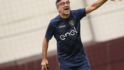 Foto Fabio Ferrari/LaPresse 13 Settembre 2023 - Torino, Italia - sport, calcio -ESCLUSIVA TORINO FC-Allenamento Torino Fc presso lo Stadio Filadelfia.Nella foto:Ivan Juric (Torino FC);   September 13, 2023 Turin, Italy - sport, calcio -EXCLUSIVE TORINO FC-Session training of Torino Fc in Filadelfia Stadium.In the pic:Ivan Juric (Torino FC);