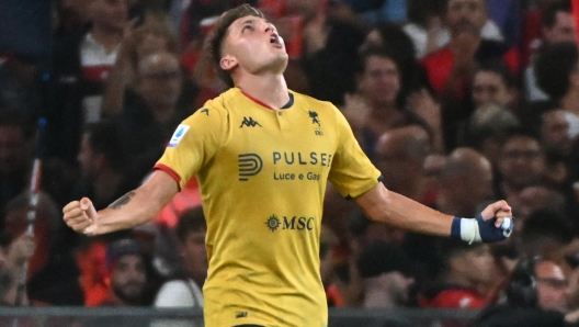 Genoa's Mateo Retegui jubilates after scoring the gol during the Italian Serie A match, Genoa CFC vs Ssc Napoli at Luigi Ferraris stadium in Genoa, Italy, 16 september 2023. ANSA/LUCA ZENNARO