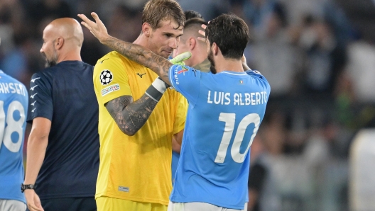 Foto Alfredo Falcone/LaPresse 19 Settembre 2023 - Roma, Italia - sport, calcio - Lazio vs Atletico Madrid - Champions League 20223/2024 - Fase a gironi Gruppo E - Stadio Olimpico. Nella foto: esultanza goal del pareggio 1-1 di Ivan Provedel (portiere SS Lazio)   Foto Alfredo Falcone/LaPresse SEPTEMBER 19, 2023 Rome, Italy - sport, soccer - Lazio vs Club Atlético de Madrid - Champions League 20223/2024 - Group Stage Group E - Olimpic Stadium. In the pic: Ivan Provedel (goalkeeper SS Lazio) scores goal 1-1