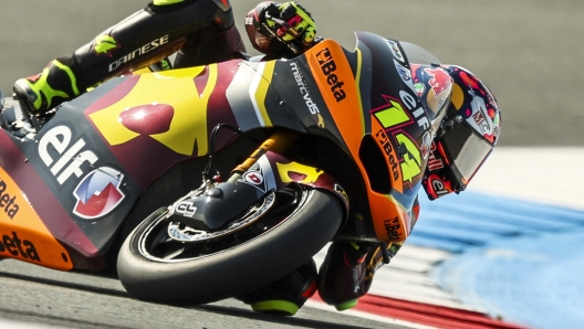 epa10707831 Italian Moto2 rider Tony Arbolino of Elf Marc VDS Racing Team takes a bend during the first free practice session of the motorcycling Grand Prix TT Assen at the TT Circuit Assen, the Netherlands, 23 June 2023.  EPA/VINCENT JANNINK