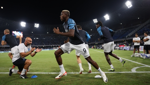 Foto Alessandro Garofalo/LaPresse 27 settembre 2023 Napoli, Italia sport calcio Napoli vs Udinese  - Campionato di calcio Serie A TIM 2023/2024 - stadio Diego Armando Maradona Nella foto: Victor Osimhen (SSC Napoli);     September 27 , 2023 Naples, Italy sport soccer  Napoli vs Udinese  - Italian Football Championship League A TIM 2023/2024 - Diego Armando Maradona stadium. In the pic: Victor Osimhen (SSC Napoli);