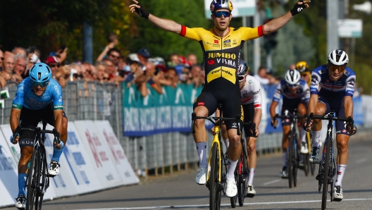 Coppa Bernocchi 2023 - 104th Edition - Parabiago - Legnano 186,6 km - 02/10/2023 - Wout Van Aert (BEL - Jumbo - Visma) - Andrea Bagioli (ITA - Soudal - Quick Step) - Vincenzo Albanese (ITA - EOLO - Kometa) - photo Luca Bettini/SprintCyclingAgency©2023