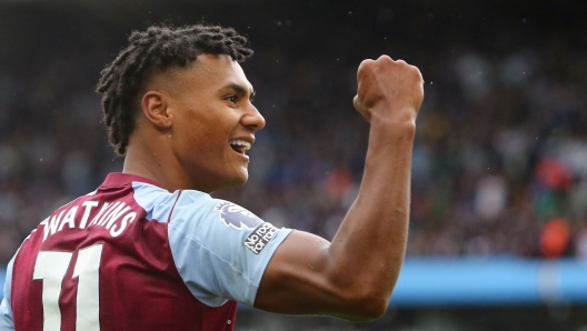 Aston Villa's English striker #11 Ollie Watkins (L) celebrates scoring his team's fourth goal during the English Premier League football match between Aston Villa and Brighton and Hove Albion at Villa Park in Birmingham, central England on September 30, 2023. (Photo by Geoff Caddick / AFP) / RESTRICTED TO EDITORIAL USE. No use with unauthorized audio, video, data, fixture lists, club/league logos or 'live' services. Online in-match use limited to 120 images. An additional 40 images may be used in extra time. No video emulation. Social media in-match use limited to 120 images. An additional 40 images may be used in extra time. No use in betting publications, games or single club/league/player publications. /