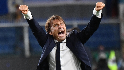 Inter's coach Antonio Conte celebrates for the victory at the end of the Italian Serie A soccer match UC Sampdoria vs FC Inter at the Luigi Ferraris stadium in Genoa, Italy, 28 September 2019. ANSA/LUCA ZENNARO