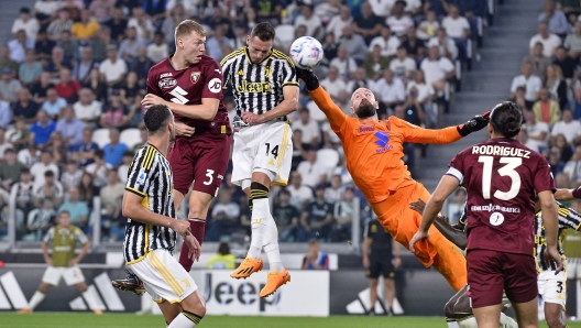 TURIN, ITALY - OCTOBER 07: Arkadiusz Krystian Milik of Juventus scores his team's second goal during the Serie A TIM match between Juventus and Torino FC at Allianz Stadium on October 07, 2023 in Turin, Italy. (Photo by Filippo Alfero - Juventus FC/Juventus FC via Getty Images)