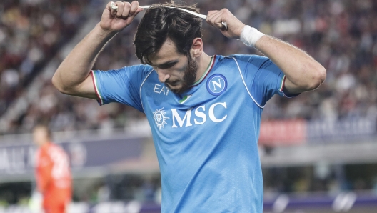 Napoli's Khvicha Kvaratskhelia leaves the pitch replaced during the Italian Serie A soccer match Bologna FC vs SSC Napoli at Renato Dall'Ara stadium in Bologna, Italy, 24 September 2023. ANSA /SERENA CAMPANINI