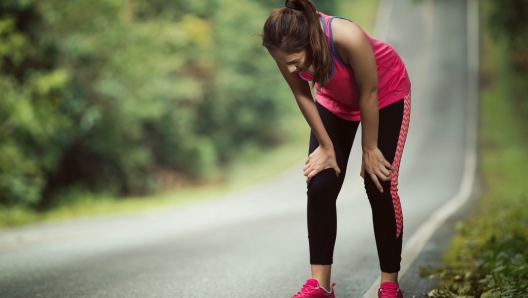 Women are tired From jogging on a steep slope