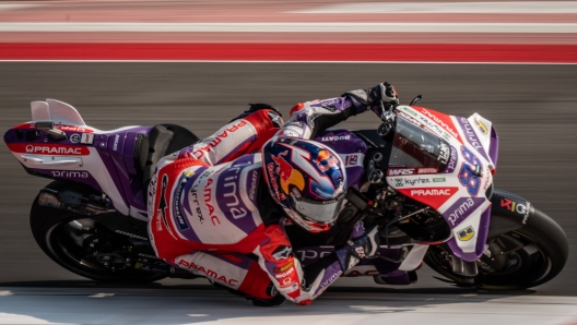 Prima Pramac Racing's Spanish rider Jorge Martin rides during the free practice session of the Indonesian Grand Prix MotoGP at the Mandalika International Circuit in Kuta Mandalika, Central Lombok, on October 13, 2023. (Photo by Yasuyoshi CHIBA / AFP)