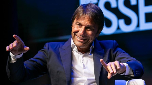 Intervenuto al Festival dello Sport 2023, nell'ambito del talk a lui dedicato dal titolo "Nato per vincere", Antonio Conte ha parlato del suo futuro. Guarda il video