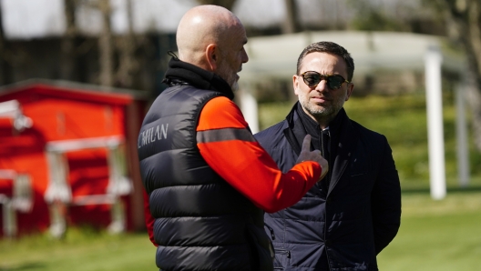 CAIRATE, ITALY - MARCH 29: (L-R) Stefano Pioli Head Coach of AC Milan and Giorgio Furlani CEO of AC Milan attend an AC Milan training session at Milanello on March 29, 2023 in Cairate, Italy. (Photo by Pier Marco Tacca/AC Milan via Getty Images)