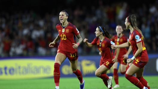 Foto Alessandro Garofalo/LaPresse 27 ottobre 2023 Salerno, Italia sport calcio Italia vs Spagna  - UEFA  Nations League Femminile  2023/2024 -  Stadio Arechi. Nella foto: Jennyfer Hermoso (Spagna);  esulta dopo il gol  0-1      October 27 2023 Italia vs Spagna - UEFA Women?s Nations League  2023/2024 -  Arechi stadium. In the pic: celebrates after scoring 0-1