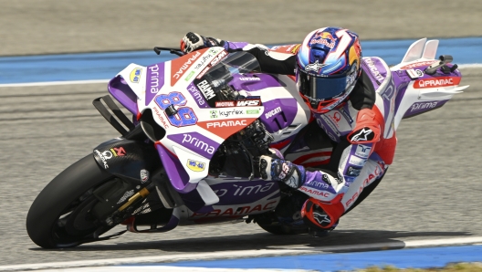 Spain's rider Jorge Martin steers his motorcycle during the qualifying round of Thailand's MotoGP at the Chang International Circuit in Buriram, Thailand, Saturday, Oct. 28, 2023. (AP Photo/ Kittinun Rodsupan)