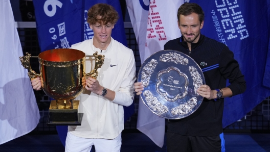 BEIJING, CHINA - OCTOBER 4: Winner Jannik Sinner of Italy and runner-up Daniil Medvedev pose with their trophies during the awards ceremony following their Men's Singles Final match on day 9 of the 2023 China Open at National Tennis Center on October 4, 2023 in Beijing, China.  (Photo by Fred Lee/Getty Images) *** BESTPIX ***