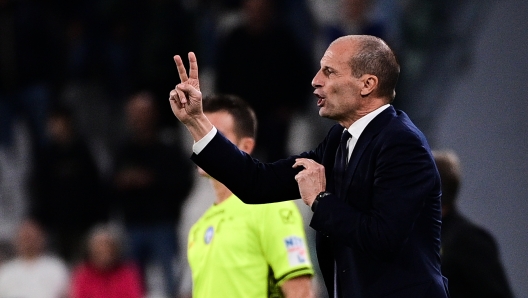 Foto Marco Alpozzi/LaPresse 28 Ottobre 2023 -Torino, Italia - sport - Juventus Vs Hellas Verona - Campionato italiano di calcio Serie A TIM 2023/2024 - Allianz Stadium. Nella foto:  Massimiliano Allegri (Juventus FC);     October 28, 2023 Turin, Italy - sport soccer -  Juventus Vs Hellas Verona- Italian Football Championship League A TIM 2023/2024  - Allianz Stadium  In the pic:   Massimiliano Allegri (Juventus FC);