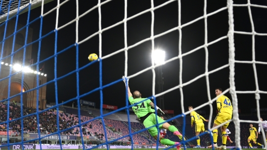 Foto Massimo Paolone/LaPresse - 31 Ottobre 2023 - Bologna (Italia) - Sport - Bologna vs Verona - Sedicesimi Coppa Italia Frecciarossa 2023/2024 - Stadio Renato Dall?Ara. Nella foto: Nikola Moro (Bologna FC) realizza il gol 1-0  October 31, 2023 Bologna (Italy) - Sport - Bologna vs Verona - Round of 32 Frecciarossa Italian Cup 2023/2024 - Renato Dall?Ara Stadium. In the pic: Nikola Moro (Bologna FC) goal 1-0