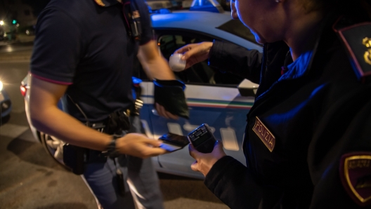 Foto Claudio Furlan/LaPresse 10-10-2023 Milano, Italia - Notte con le volanti della Polizia di Stato         - Notte con le volanti della Polizia di Stato - fotografo: furlan