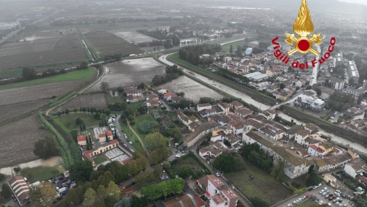 Veduta aerea delle zona alluvionate a Campi Bisenzio, 04 novembre 2023. ANSA/VIGILI DEL FUOCO +++ ANSA PROVIDES ACCESS TO THIS HANDOUT PHOTO TO BE USED SOLELY TO ILLUSTRATE NEWS REPORTING OR COMMENTARY ON THE FACTS OR EVENTS DEPICTED IN THIS IMAGE; NO ARCHIVING; NO LICENSING +++ NPK +++