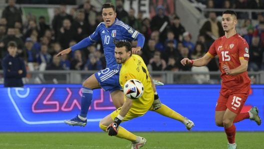 Foto Fabrizio Corradetti/LaPresse 17 Novembre 2023 - Roma, Italia - sport, calcio - Italia vs Macedonia del Nord - qualificazione Europei 2024 - Stadio Olimpico di Roma.  Nella foto: Giacomo Raspadori (Italia)   Foto Fabrizio Corradetti/LaPresse November 17, 2023 Rome, Italy - sport, soccer - Italia vs Macedonia del Nord - European qualification 2024 - Olimpic Stadium in Rome. In the pic: Giacomo Raspadori (Italia)