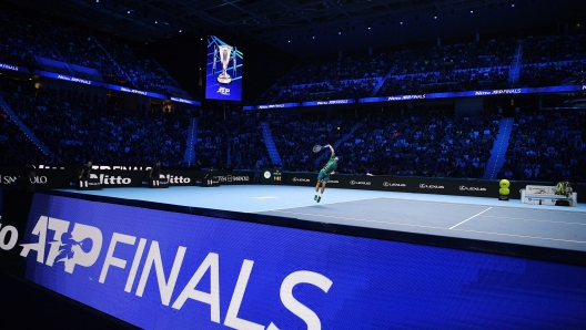 Foto Marco Alpozzi/LaPresse 18 Novembre 2023 Torino - Italia -  Sport - Tennis Nitto ATP Finals - Carlos ALCARAZ (ESP) vs Novak DJOKOVIC (SRB) Nella foto:  atp finals  November 18, 2023 Turin - Italy -  Sport - Tennis Nitto ATP Finals - Carlos ALCARAZ (ESP) vs Novak DJOKOVIC (SRB) In the pic:  atp finals