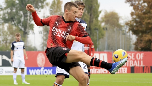 MILAN, ITALY - NOVEMBER 12: Francesco Camarda of AC Milan in action during the Primavera 1 match between AC Milan U19 and Lecce U19 at Vismara PUMA House of Football on November 12, 2023 in Milan, Italy. (Photo by Giuseppe Cottini/AC Milan via Getty Images)