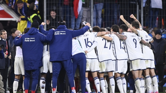 Foto Fabio Ferrari/LaPresse 20 Novembre 2023 - Leverkusen, Germania - sport, calcio - Ucraina v Italia - Qualificazioni Euro 2024 - Group C - Stadio BayArena di Leverkusen.  Nella foto: esultanza finale Italia  November 20, 2023 Leverkusen, Germany - sport, calcio - Ukraine v Italy - European Qualifiers 2024 - Group C - BayArena of Leverkusen. In the pic: final celebration Italy