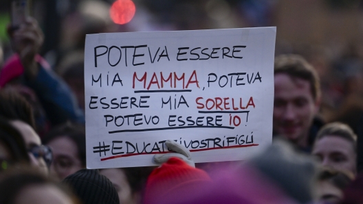 Foto Fabrizio Corradetti/LaPresse 25 novembre 2023 Roma, Italia  Cronaca Manifestazione Non una di meno nella giornata internazionale contro la violenza di genere Nella foto: un momento della manifestazione - Manifestazione Non una di meno nella giornata internazionale contro la violenza di genere - fotografo: Fabrizio Corradetti / LaPresse