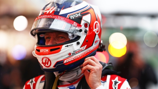 SAO PAULO, BRAZIL - NOVEMBER 11: Pole position qualifier Kevin Magnussen of Denmark and Haas F1 walks into parc ferme during qualifying ahead of the F1 Grand Prix of Brazil at Autodromo Jose Carlos Pace on November 11, 2022 in Sao Paulo, Brazil. (Photo by Mark Thompson/Getty Images)