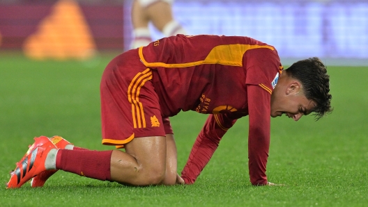 Foto Alfredo Falcone/LaPresse 11 Dicembre 2023 - Roma, Italia - sport, calcio - Roma vs Fiorentina - Campionato italiano di calcio Serie A TIM 2023/2024 - Stadio Olimpico di Roma.  Nella foto: Paulo Dybala (21 AS Roma)  Foto Alfredo Falcone/LaPresse December 11, 2023 Rome, Italy - sport, soccer - Roma vs Fiorentina - Italian Serie A Football Championship 2023/2024 - Olimpic Stadium în Rome.  In the pic: Paulo Dybala (21 AS Roma)