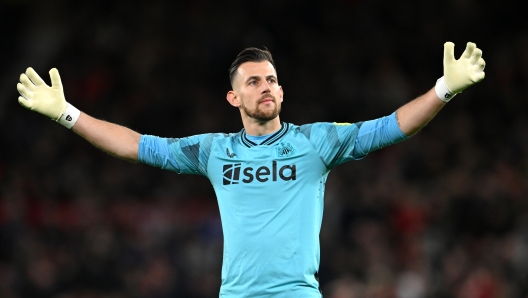 MANCHESTER, ENGLAND - NOVEMBER 01: Martin Dubravka of Newcastle United celebrates after Miguel Almiron of Newcastle United (not pictured) scores their sides first goal during the Carabao Cup Fourth Round match between Manchester United and Newcastle United at Old Trafford on November 01, 2023 in Manchester, England. (Photo by Stu Forster/Getty Images)