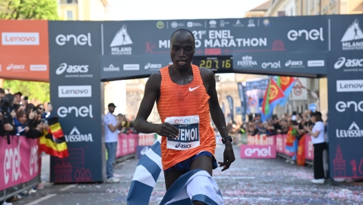 Milano Marathon 2023: l'arrivo di Andrew Rotich Kwemoi