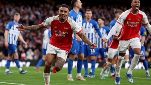 LONDON, ENGLAND - DECEMBER 17: Gabriel Jesus of Arsenal celebrates after scoring their team's first goal during the Premier League match between Arsenal FC and Brighton & Hove Albion at Emirates Stadium on December 17, 2023 in London, England. (Photo by Richard Heathcote/Getty Images) *** BESTPIX ***