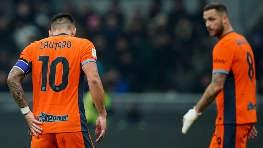 Foto Spada/LaPresse 20 dicembre 2023 - Milano, Italia - sport, calcio - Inter vs Bologna - Coppa Italia TIM 2023/2024 - Stadio San Siro. Nella foto: Marko Arnautovic (FC Inter); Lautaro Martinez (FC Inter);  December 20 , 2023 Milan, Italy - sport, calcio - inter vs Bologna - Italian Cup TIM 2023/2024 - San Siro Stadium. In the pic: Marko Arnautovic (FC Inter); Lautaro Martinez (FC Inter);