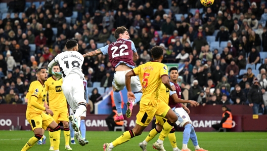 BIRMINGHAM, ENGLAND - DECEMBER 22: Nicolo Zaniolo of Aston Villa scores their team's first goal  during the Premier League match between Aston Villa and Sheffield United at Villa Park on December 22, 2023 in Birmingham, England. (Photo by Shaun Botterill/Getty Images)