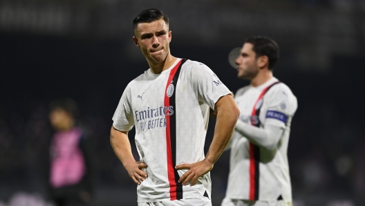 SALERNO, ITALY - DECEMBER 22:  Jan Carlo Simic of AC Milan reacts at the end of the Serie A TIM match between US Salernitana and AC Milan at Stadio Arechi on December 22, 2023 in Salerno, Italy. (Photo by Claudio Villa/AC Milan via Getty Images)