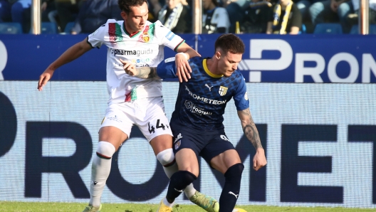 Foto Gianni Santandrea/LaPresse  23 Dicembre  2023 Parma, Italia - sport, calcio - Parma vs  Ternana  - Campionato di calcio Serie BKT 2023/2024 - Stadio Tardini  Nella foto:  Lucchesi Man

December 23, 2023 Parma , Italy - sport, soccer - Parma vs Ternana - Italian Football Championship League BKT 2023/2024 - Tardini stadium In the Pic:  Lucchesi Man