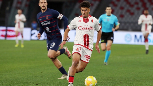 Foto Donato Fasano/LaPresse 23 dicembre 2023 Bari, Italia - sport, calcio - Bari vs Cosenza  - Campionato di calcio Serie BKT 2023/2024 - Stadio San Nicola. Nella foto:  Ismail Achik  dicembre 23h, 2023 Bari, Italy - sport, soccer - Bari vs Cosenza   - Italian Football Championship League BKT 2023/2024 - San Nicola stadium. In the pic: Ismail Achik