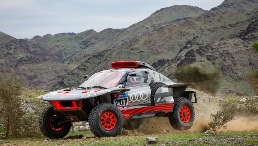 207 SAINZ Carlos (spa), CRUZ Lucas (spa), Team Audi Sport, Audi RS Q e-tron E2, Auto, action during the Stage 2 of the Dakar 2023 between Sea Camp and Al-'Ula, on January 2nd, 2023 in Al-'Ula, Saudi Arabia