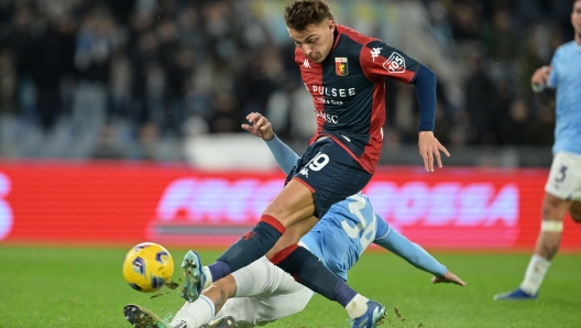 Foto Alfredo Falcone/LaPresse 05 Dicembre 2023 - Roma, Italia - sport, calcio - Lazio vs Genoa - TIM CUP 2023/2024 - Stadio Olimpico di Roma.  Nella foto: Mateo Retegui (19 Genoa CFC)  Foto Alfredo Falcone/LaPresse December 05, 2023 Rome, Italy - sport, soccer - Lazio vs Genoa -TIM CUP 2023/2024 - Olimpic Stadium în Rome.  In the pic: Mateo Retegui (19 Genoa CFC)