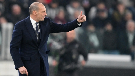 Juventus coach Massimiliano Allegri gestures during the italian Serie A soccer match Juventus FC vs AS Roma at the Allianz Stadium in Turin, Italy, 30 december 2023 ANSA/ALESSANDRO DI MARCO