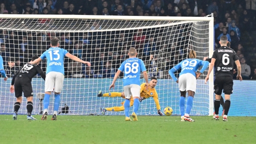 Napoli?s goalkeeper Alex Meret stops penalty  during the Italian Serie A soccer match SSC Napoli and  AC Monza  at ' Diego Armando Maradona' stadium in Naples, Italy , 29 december   2023 ANSA / CIRO FUSCO