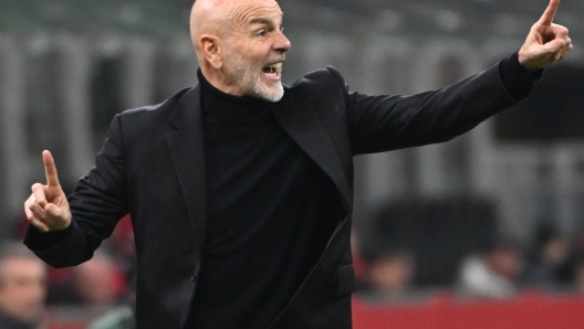 AC Milans head coach Stefano Pioli gives instructions during their Coppa Italia (Italy Cup) soccer match at the Giuseppe Meazza stadium in Milan, Italy, 02 January 2024.  ANSA/DANIEL DAL ZENNARO