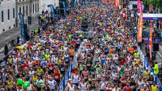 Foto Spada/LaPresse 02 Aprile  2023 - Milano  , Italia - sport , Milano Running Festival Marathon , Enel Milano Marathon 
Nella foto: la gara

April 02  2023 Milan   , Italy - sport,  Milano Running Festival , Enel Milano Marathon 
In the pic: the race