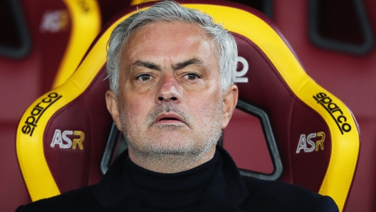 ROME, ITALY - JANUARY 07: Jose Mourinho, Head Coach of AS Roma, looks on prior to the Serie A TIM match between AS Roma and Atalanta BC at Stadio Olimpico on January 07, 2024 in Rome, Italy. (Photo by Paolo Bruno/Getty Images)