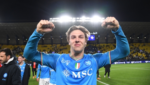 RIYADH, SAUDI ARABIA - JANUARY 18: Alessio Zerbin of Napoli during the Italian EA Sports FC Supercup semifinal match between SSC Napoli and ACF Fiorentina at Al-Awwal Stadium on January 18, 2024 in Riyadh, Saudi Arabia. (Photo by SSC NAPOLI/SSC NAPOLI via Getty Images)